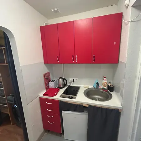 Cozy With Fireplace And Free Parking Riga