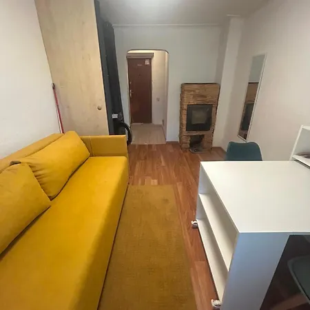 Cozy With Fireplace And Free Parking Riga